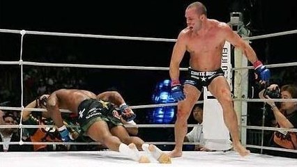 Wanderlei Silva détruit Rampage Jackson dans un combat mythique du Pride