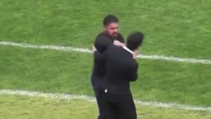 Gennaro Gattuso, toujours aussi fou, gifle son adjoint !