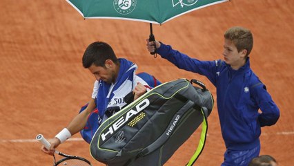 Roland-Garros : le match de Novak Djokovic arrêté après deux heures de jeu pour ne pas rembourser les spectateurs ?