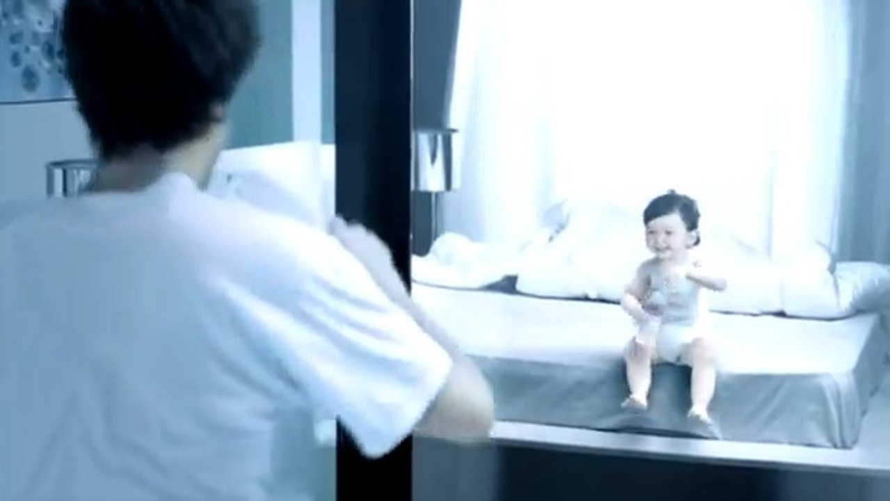 La nouvelle pub Evian a-t-elle copié une pub tunisienne ?