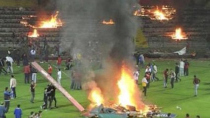 Les supporters d'une équipe turque mettent le feu au stade à cause de la relégation de leur équipe
