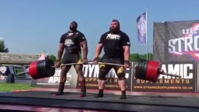 Eddie Hall et Mark Felix battent le record du monde de deadlift à deux sur la même barre