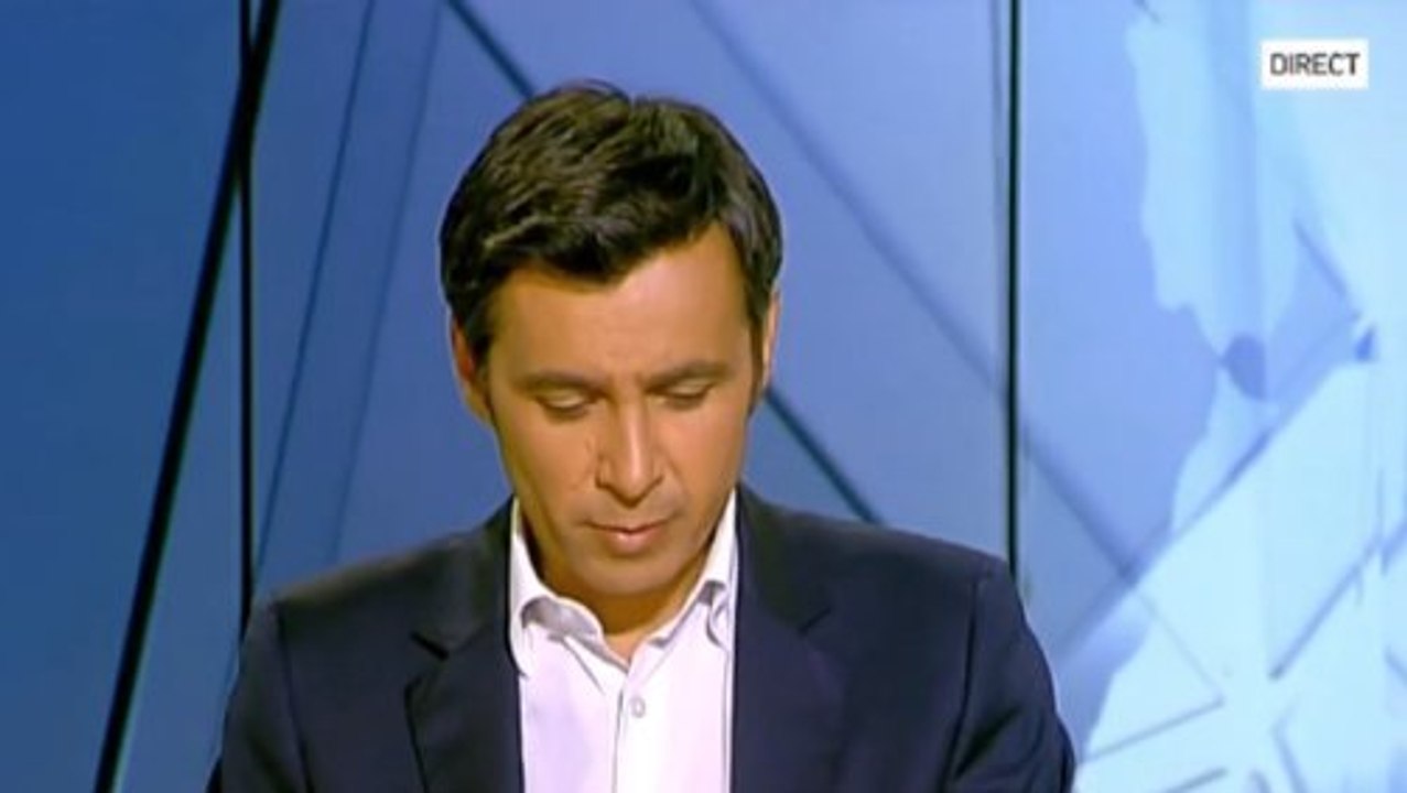 Bug en direct sur iTélé : Le journaliste se croit hors antenne alors qu'il est en direct