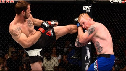 Nikita Krylov éteint toutes les lumières chez Ed Herman avec un coup de pied à la tête