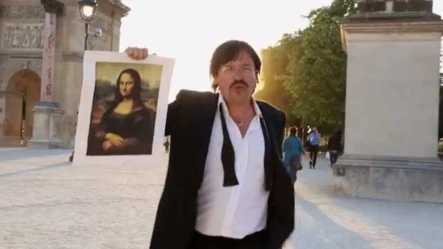 Michel Vedette, le chanteur qui fait le buzz avec sa chanson ''Ça c'est Paris''