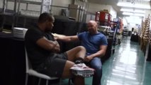 Le moment où Dana White apprend à Daniel Cormier que Jon Jones est contrôlé positif