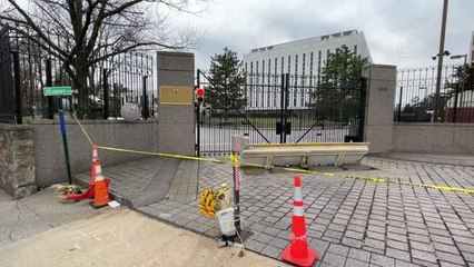 WASHINGTON - Washington'daki Rusya Büyükelçiliği önüne 'Devlet Başkanı Zelenskiy Yolu' tabelası yerleştirildi