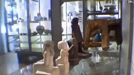 Regardez cette statue égyptienne se déplacer étrangement dans un musée de Manchester