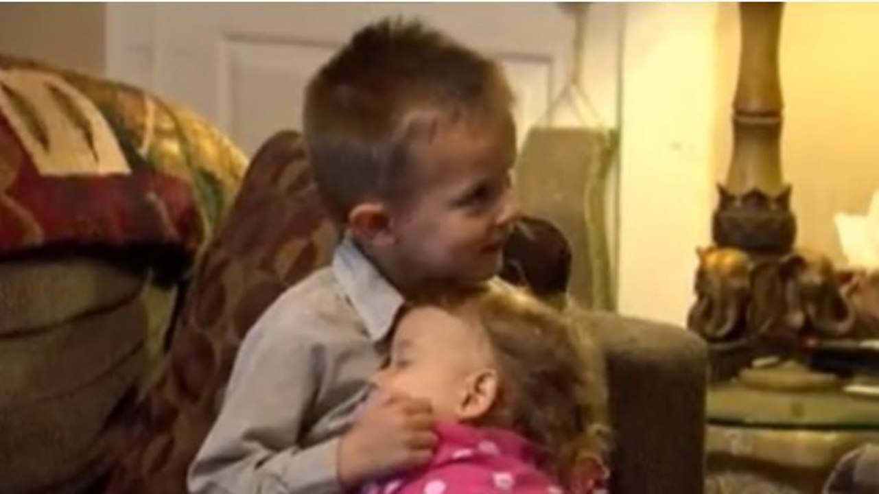 A 3 ans, Jameson Kessler va donner sa moelle osseuse pour sauver sa petite soeur