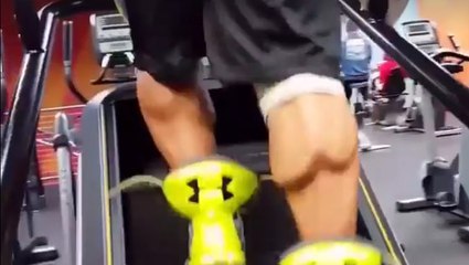 On n'avait jamais vu des mollets aussi impressionnants