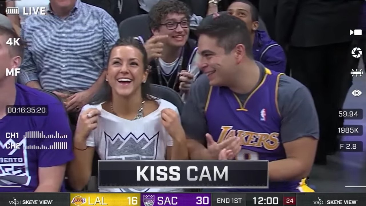 Elle humilie son voisin lors d'une "Kiss Cam" en plein match de NBA
