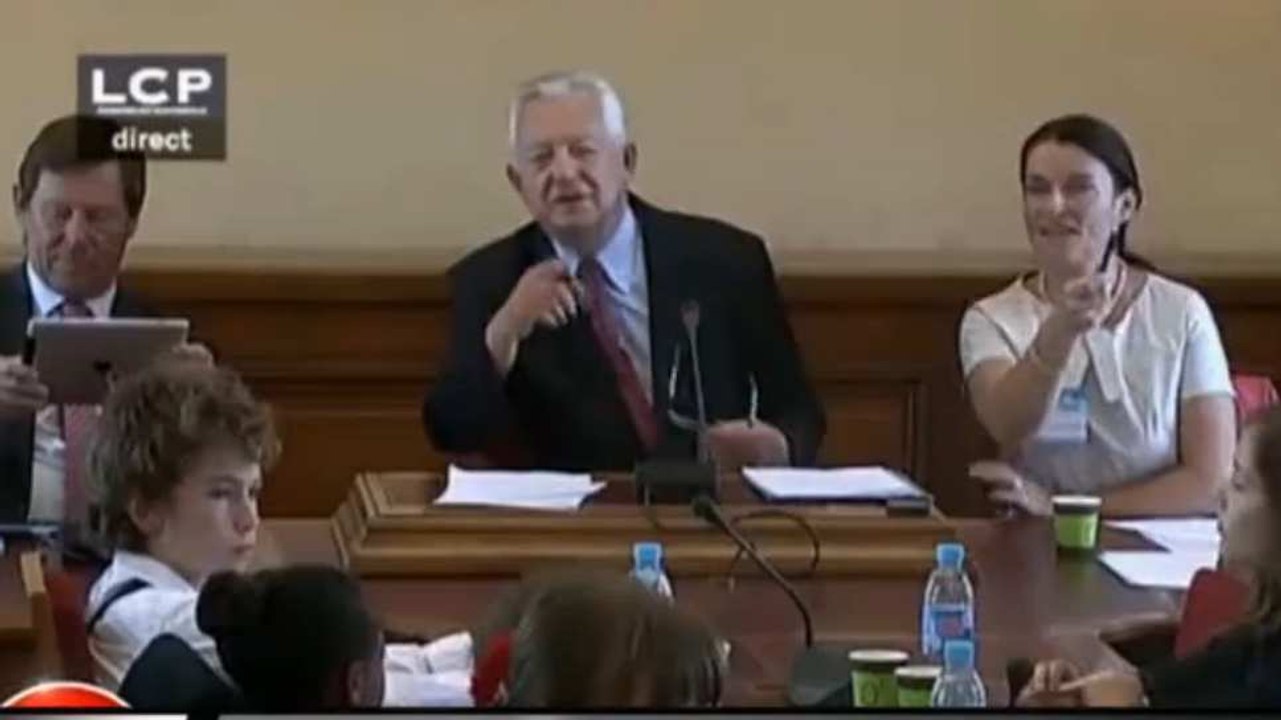 Le Petit Journal : Quand des enfants s'invitent au parlement, ça donne ça !