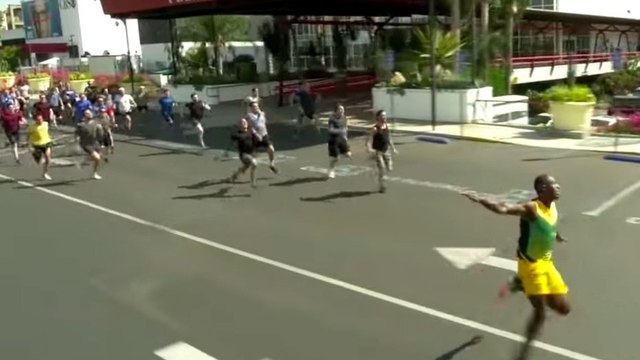 Usain Bolt fait la course contre plusieurs célébrités américaines