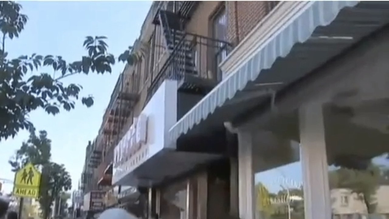 Cristina Torre sauve la vie d'un bébé tombé d'une fenêtre à New York en l'attrapant au vol