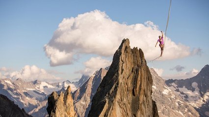 Rafael Bridi et Pablo Signoret bat le record du monde de la slackline la plus haute pour Red Bull