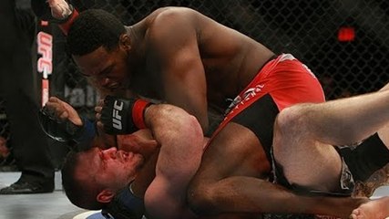 Jon Jones : sa seule défaite face à Matt Hamill par disqualification !