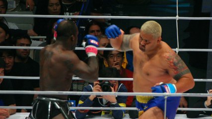 Quand Mark Hunt et son menton d'acier prenait un KO en un coup par Melvin Manhoef