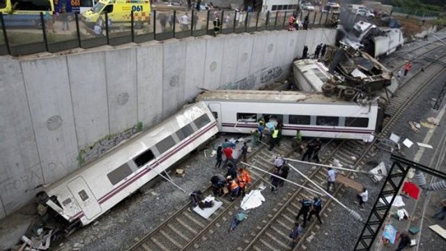 Déraillement d'un train en Espagne : l'accident mortel de Saint-Jacques-de-Compostelle causé par la vitesse ?