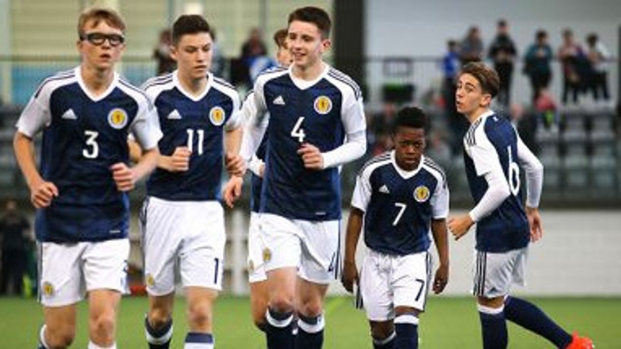 Karamoko Dembele, joueur de 13 ans du Celtic Glasgow, a fait ses débuts avec la sélection U16 d'Ecosse