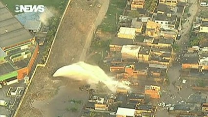 L'explosion d'une canalisation provoque un mini tsunami à Rio de Janeiro