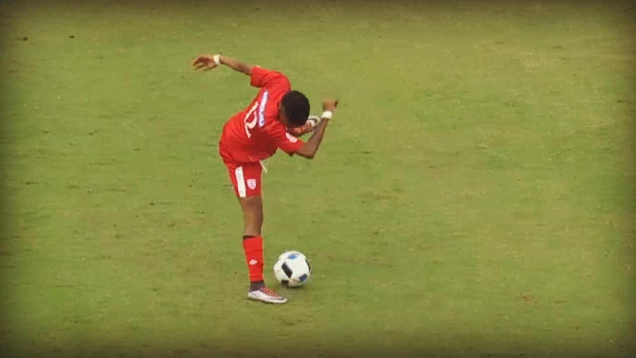 Deux joueurs Sud-Africains font un "dab" en plein match