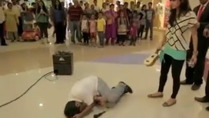 Découvrez la demande en mariage la plus violente du monde