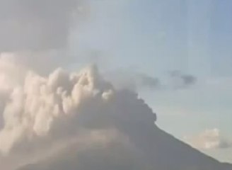 Japon : les images spectaculaires de l'éruption d'un volcan