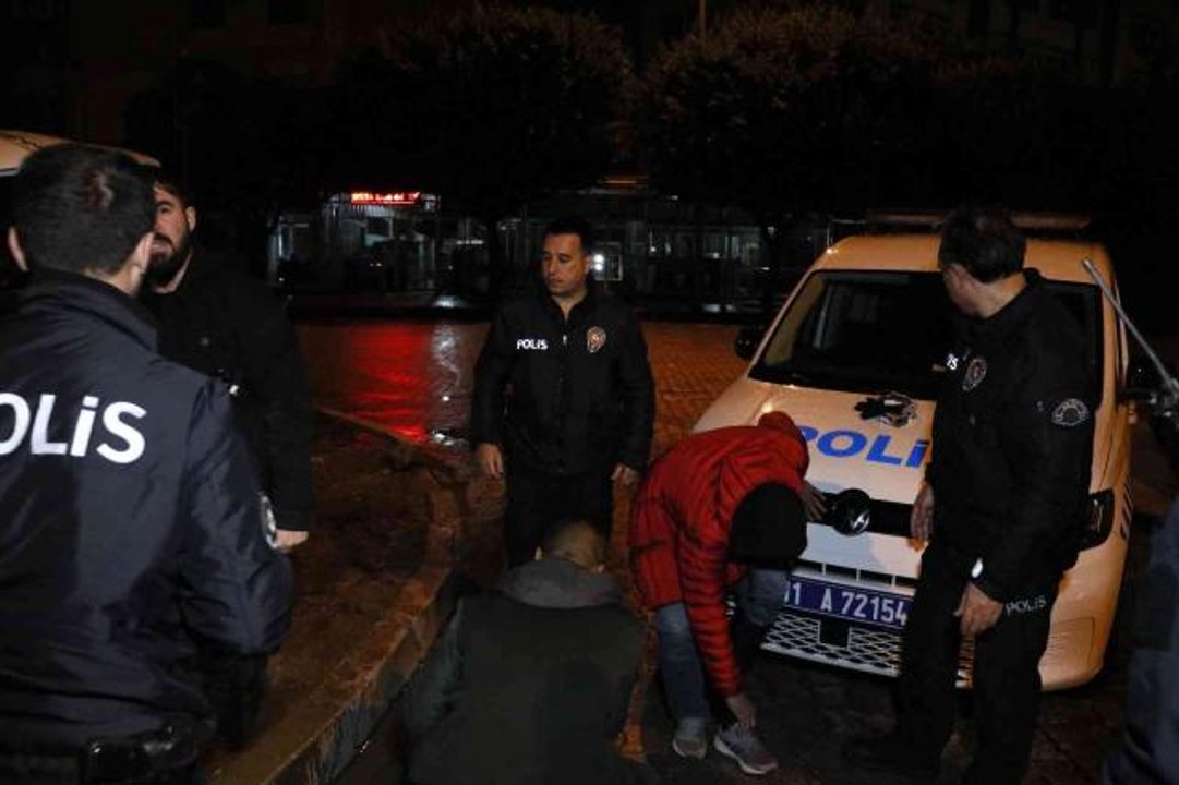 Polisten kaçıp yakalanınca, "Biz polislerimizi seviyoruz" dedi