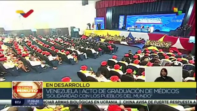 Nicolás Maduro preside acto de graduación de médicos egresados de Solidaridad con los pueblos