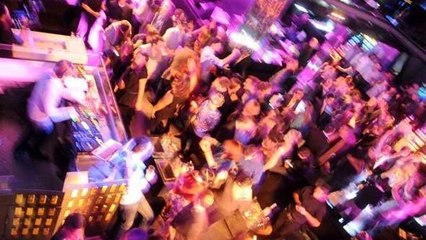 Boire de l'alcool permet de se sentir beau