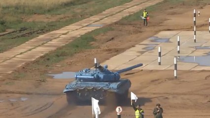 La Russie a remporté le premier biathlon mondial en char d'assaut