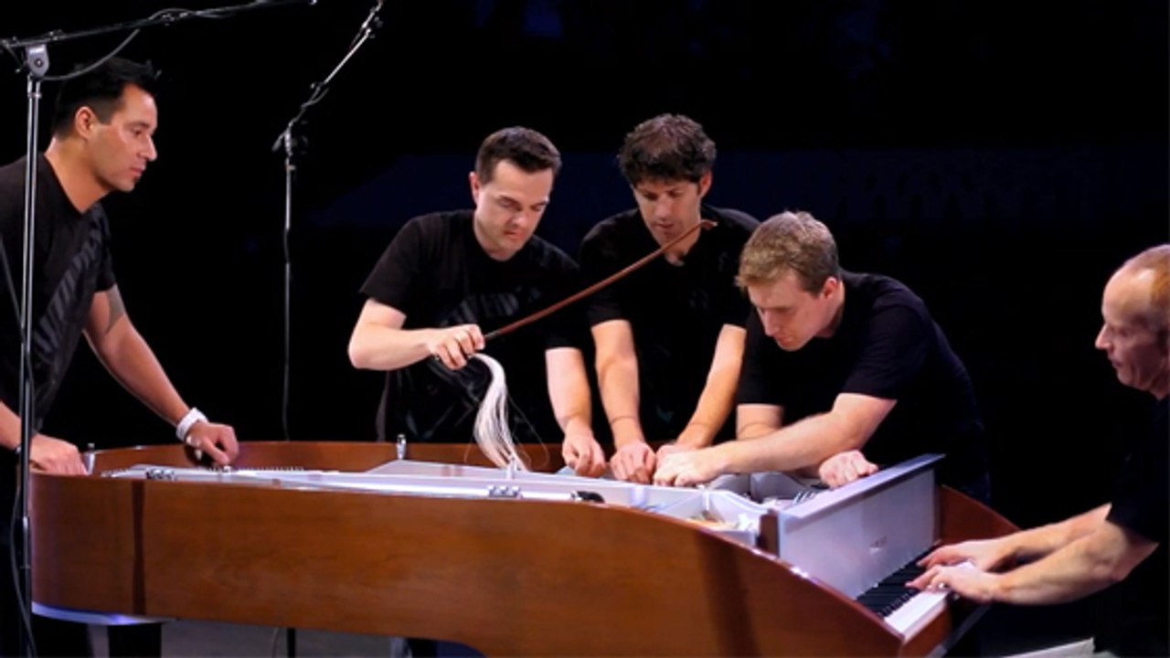 Le collectif The Piano Guys se mettent à 5 pour jouer un titre des One Direction au piano