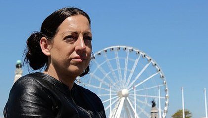 Atteinte d'une migraine, Sarah Colwill se réveille avec l'accent chinois