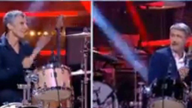 Le Grand Journal : Antoine de Caunes et Nagui jouent de la batterie avant de parler de Taratata