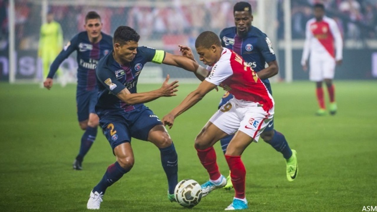 Quand Thiago Silva a failli faire pleurer Kylian Mbappé en finale de la Coupe de la Ligue