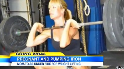 Enceinte de plusieurs mois, Lea-Ann Ellison crée la polémique en continuant à faire de l'haltérophilie
