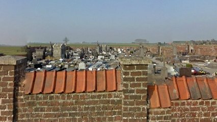 Des bijoux et dents en or volés dans des tombes profanées dans le Nord