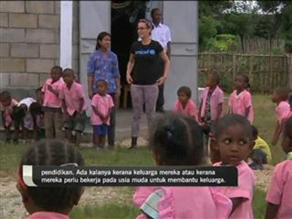 Katty Perry: Melawat Madagascar bersama Unicef