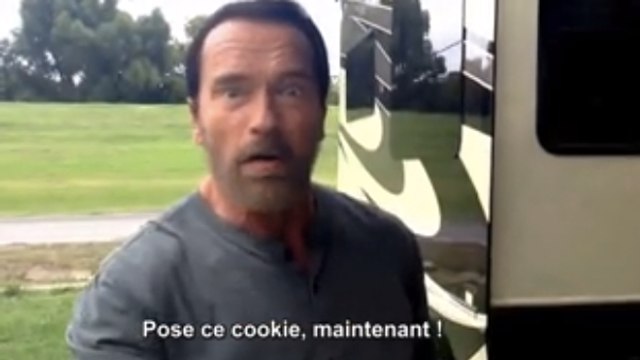 Arnold Schwarzenegger rejoue ses répliques cultes pour la sortie prochaine d'Escape Plan