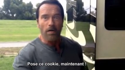 Arnold Schwarzenegger rejoue ses répliques cultes pour la sortie prochaine d'Escape Plan