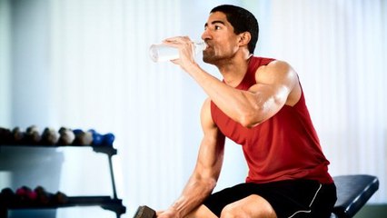 Vous voulez fondre pour révéler vos abdos ? Perdez de l'eau !