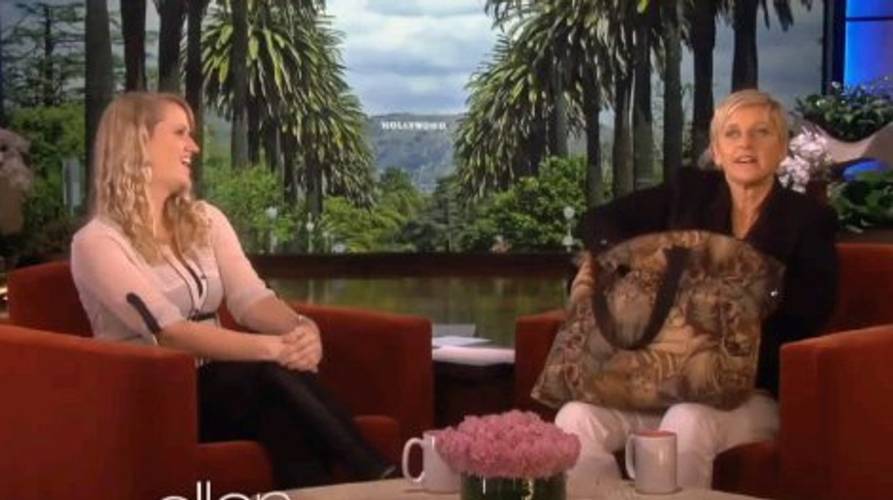 Ellen DeGeneres offre plus de 7000 euros à Sarah Hoidahl, une serveuse venue en aide à des militaires