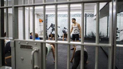 Coss Marte, un ancien détenu, a créé une salle de muscu avec tout l'environnement d'une prison