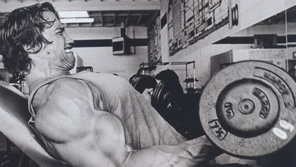 Les 3 astuces ultimes d'Arnold Schwarzenegger pour prendre du volume
