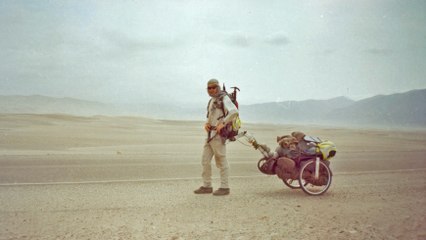 Parti en 1998, Karl Bushby est à mi-parcours de son incroyable tour du monde à pied