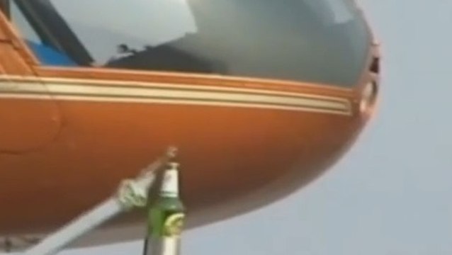 Chine : Un pilote utilise son hélicoptère pour décapsuler une bière