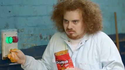''Finger Cleaner'' : La publicité hilarante de Doritos pour le Superbowl 2014