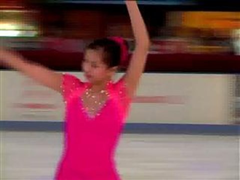 Amirah puts her skates on