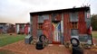 The Emoya Estate : Des vacances dans des bidonvilles pour que les riches vivent comme les pauvres