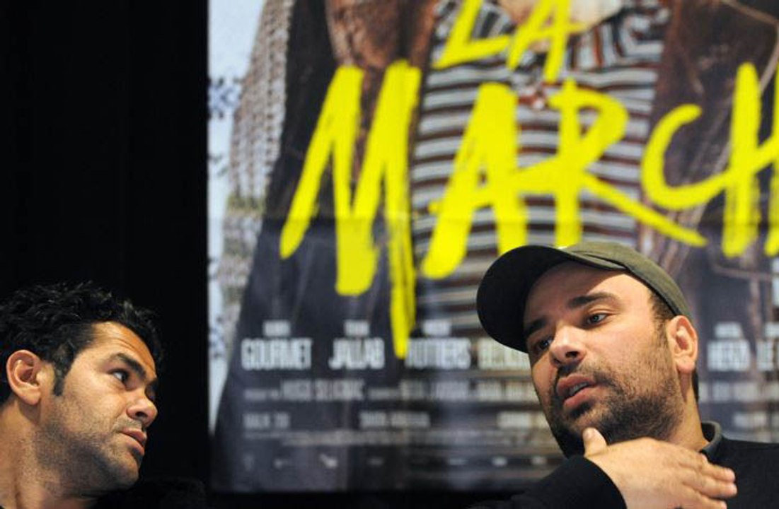 ''Ces chiens de Charlie Hebdo'' : la chanson polémique du film La Marche